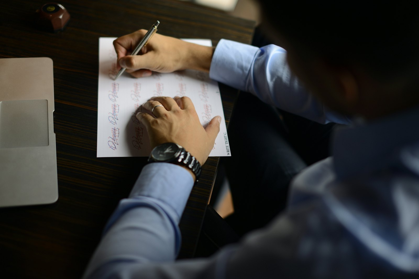 Signing Contract — Hurwitz Accidents & Injuries Lawyer, Palm Springs CA