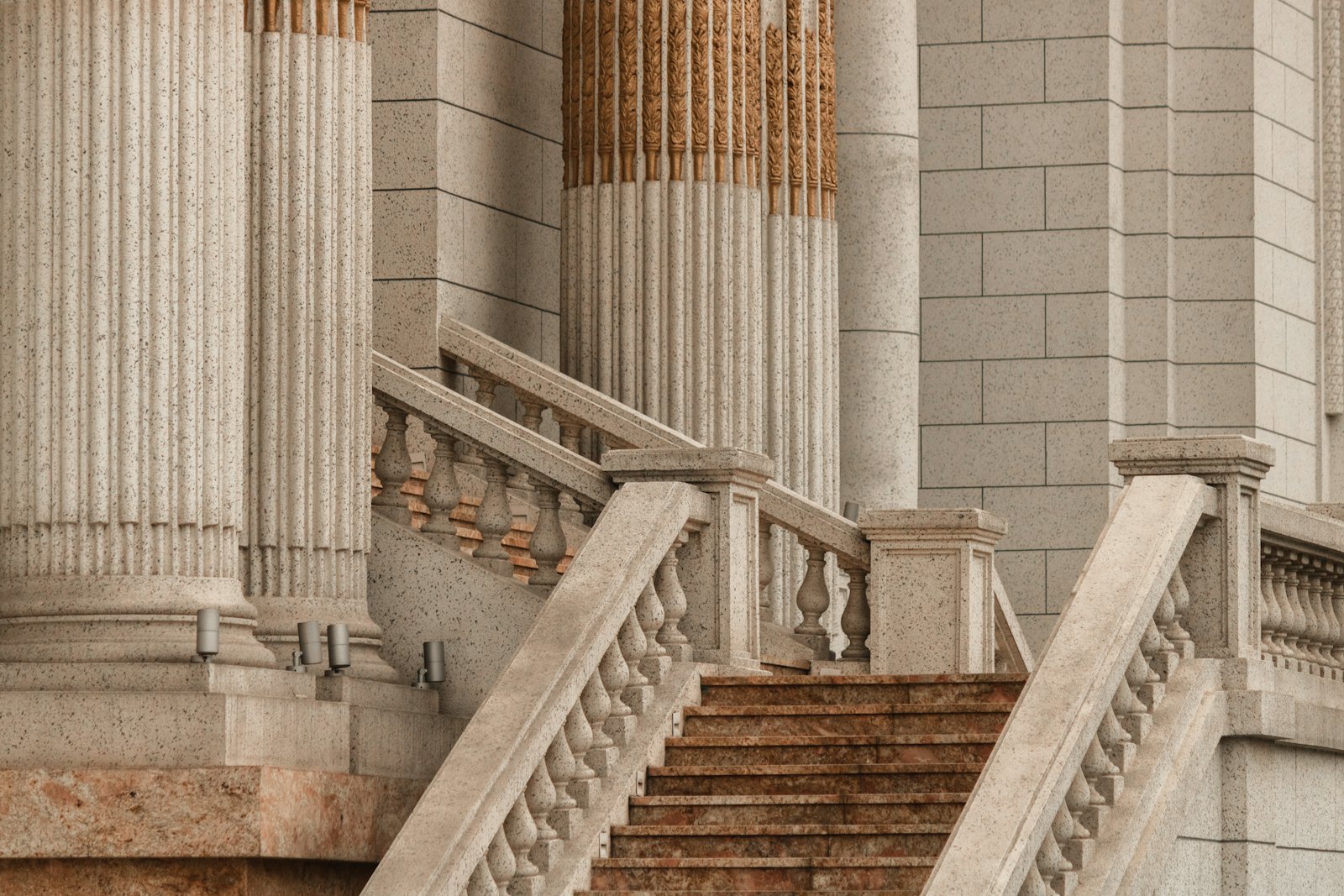 Courthouse Steps — Berkowitz Boating Accident Lawyer, Torrance CA