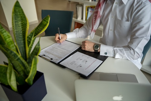 Signing Contract — Roth Transit Accidents Lawyer, Los Angeles CA